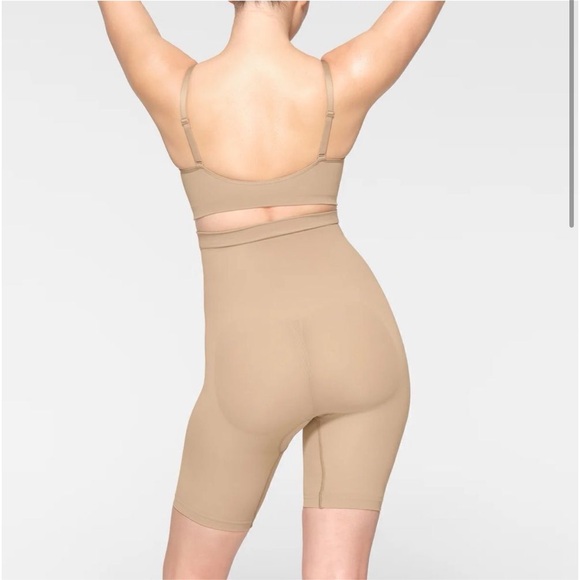 EUC Skims Shapework Short Small/Medium - Picture 2 of 6